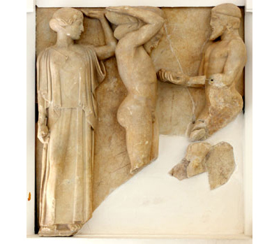 Fig 3. Metope X from the Temple of Zeus. The Apples of the Hesperides. Archaeological Museum at Olympia. Photograph Powerhouse Museum. © Hellenic Ministry of Culture. 