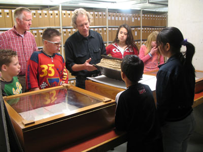 Fig 20 : The development panel being explained the routines of the Archive.